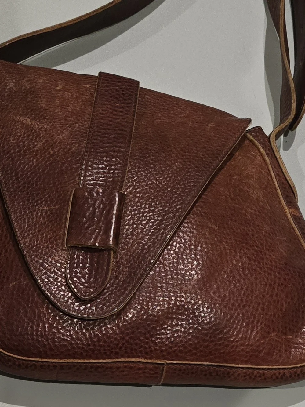 Men's Brown Leather Messenger Crossbody Bag - Classic Everyday Carry